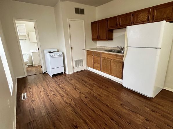 des-moines-iowa-251547434 picture