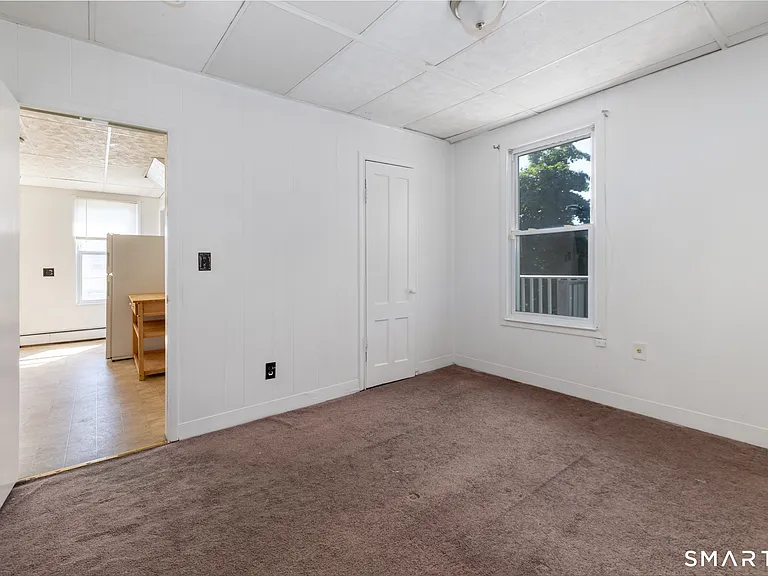 95 Sunnyside Ave — Photo 1
