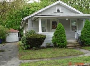 279 Adams St, Warwick, RI 02888