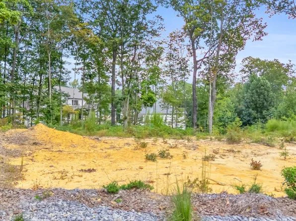 5025 Dandelion Trl, Signal Mountain, TN 37377