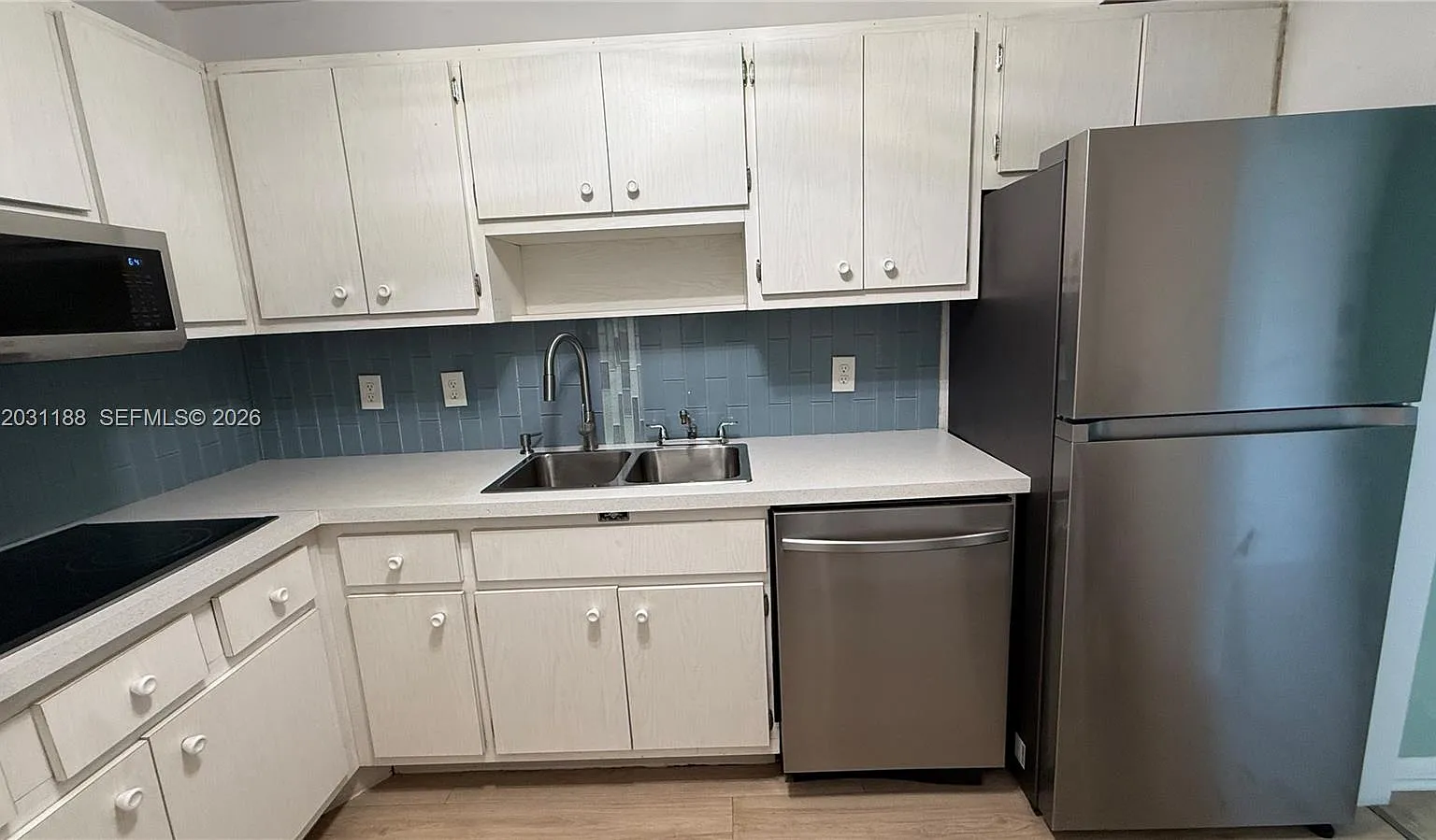 Coastal Towers Condo — Photo 3