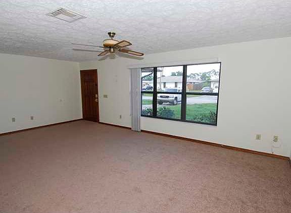 4th image of 1330 SE Ladner St