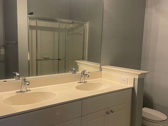 2nd image of 1724 Arbor Lakes Cir