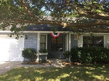 2nd image of 1052 Oakcrest Dr