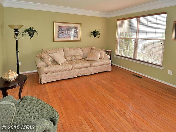 3rd image of 758 Hardy Ct NE