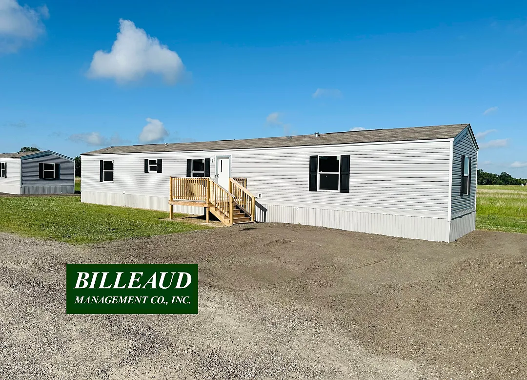 3 bed, 1200 sqft, $1,400 — Photo 1