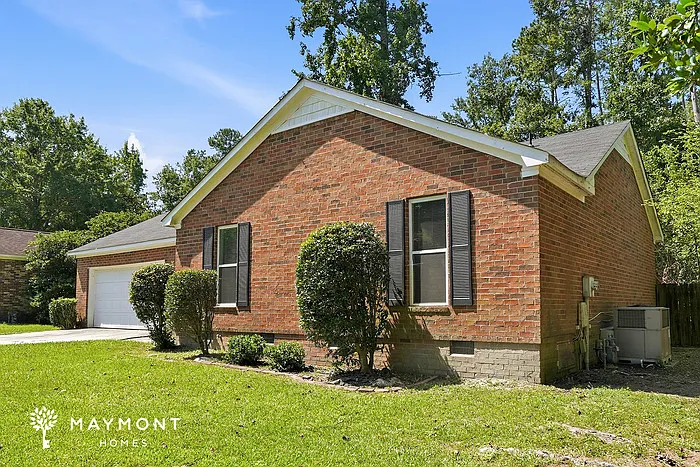 3 bed, 2.0 bath, 1298 sqft, $1,695 — Photo 3
