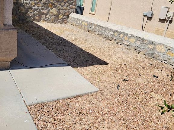 Front yard right-side