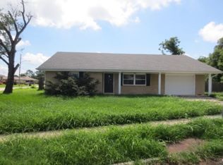 4955 Papania Dr, New Orleans, LA 70127