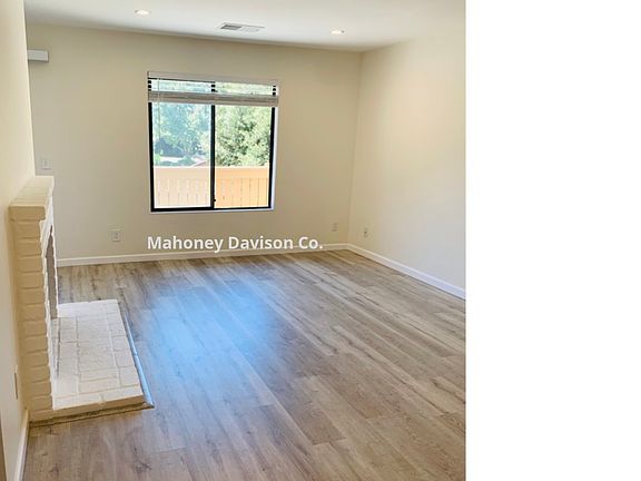 3rd image of 207 Park Place Dr