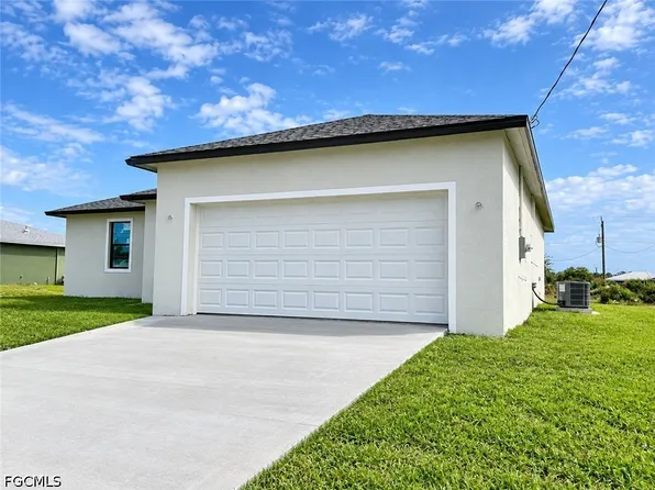 7006 Waldo Cir, Labelle, FL 33935