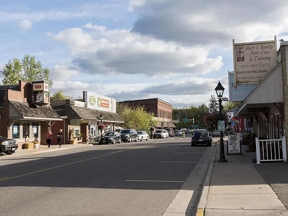 5th image of 347 Military Rd