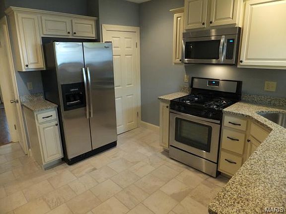 4th image of 4951 Itaska St
