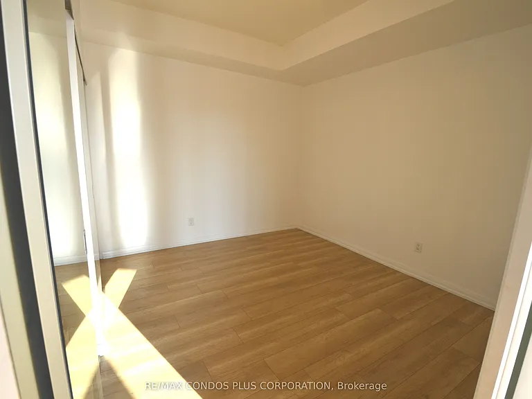 18 Beverley St #801 — Photo 14