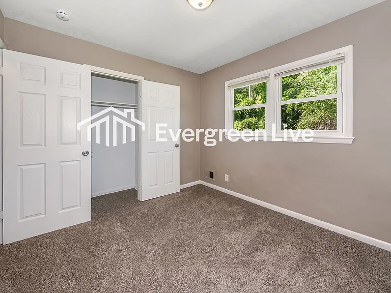 7276 N 34th St — Photo 20
