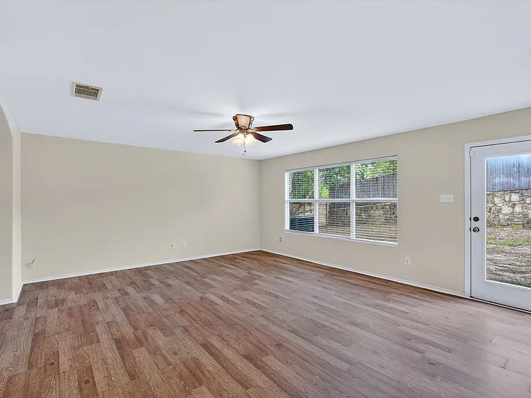 7401 Cowhand Ct — Photo 5