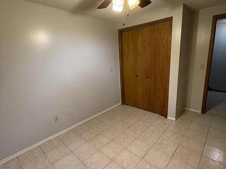 142 E Wood Ave — Photo 16