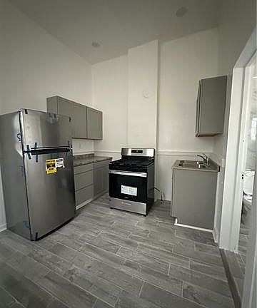 2nd image of 2413 3rd St