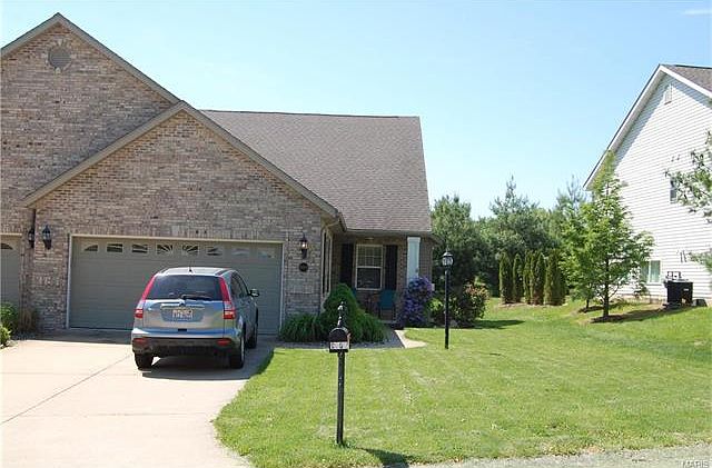 1st image of 980 University Dr #B