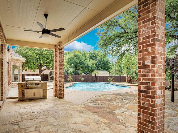 4th image of 104 Ashburne Glen Ln