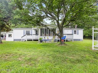 506 Fathom Ct, Hampstead, NC 28443