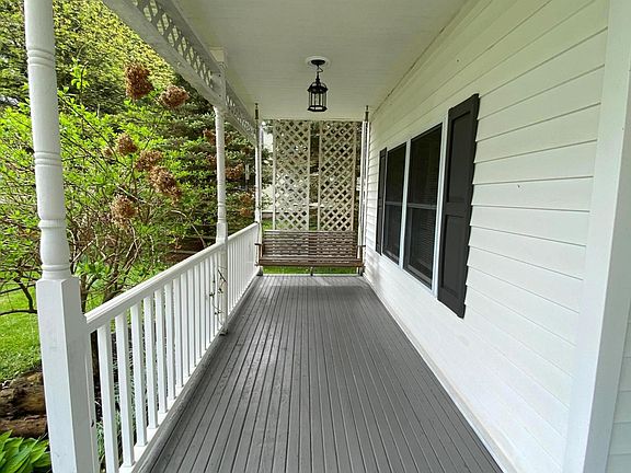 3rd image of 805 Larkspur Dr