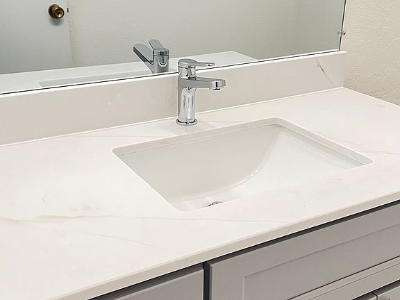 4th image of 4577 Pearl Ave APT 3