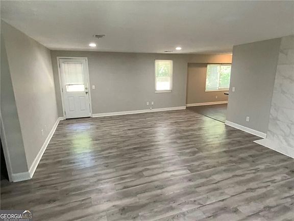 3rd image of 4051 Yeager Rd