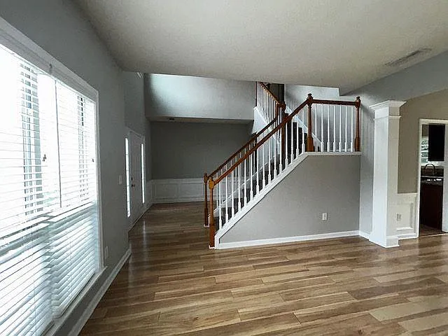 658 Glenbarrett Ct NE — Photo 24