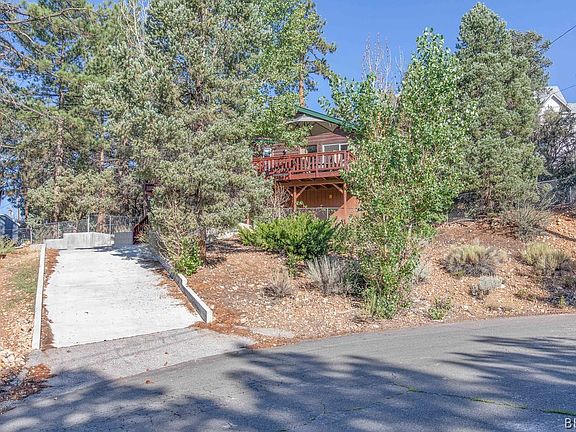 3rd image of 1037 White Mountain Dr