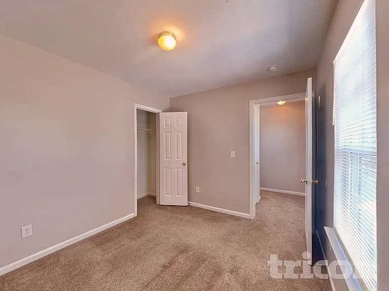 120 Honeywood Ave — Photo 10