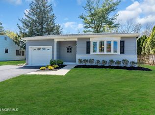 87 Eton Rd, Toms River, NJ 08757