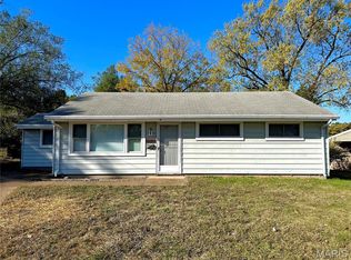 5515 Holborn Dr, Saint Louis, MO 63121