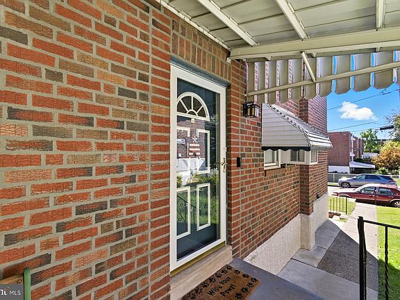 5th image of 706 Hagner St