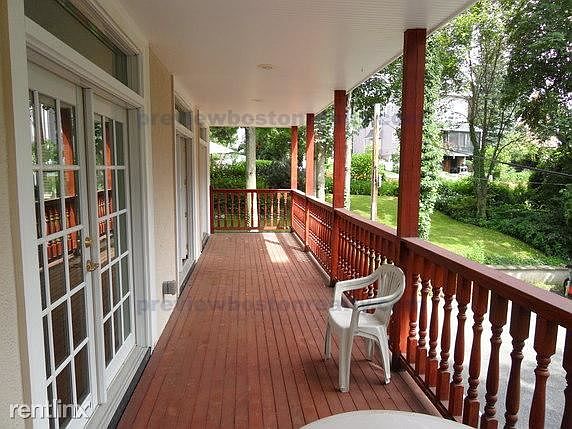 1st image of 159 Longwood Ave #1S