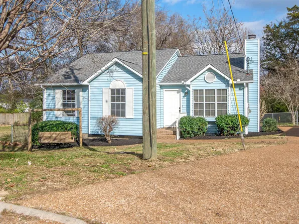 400 Amquiwood Ct, Madison, TN 37115
