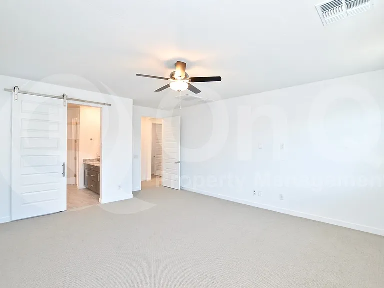 1078 E Sabino Dr — Photo 20