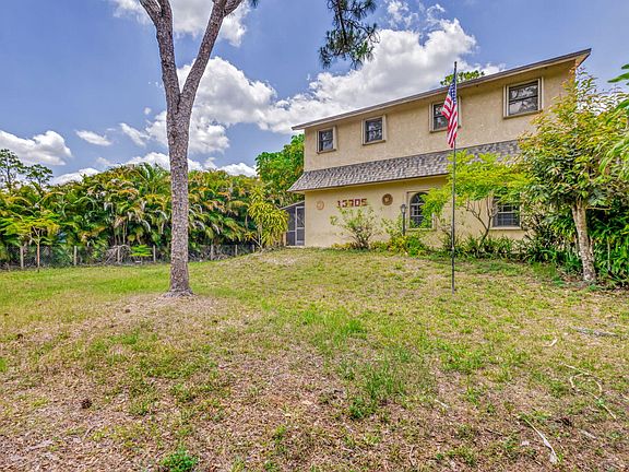2nd image of 13705 Persimmon Boulevard