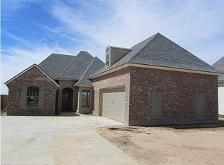 111 Cane Creek Dr, Broussard, LA 70518