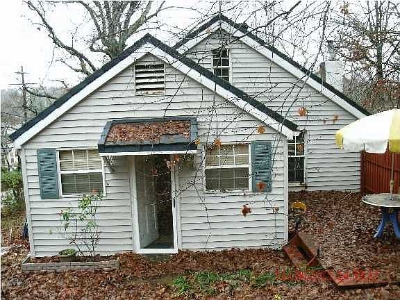 5th image of 3200 Easton Ave