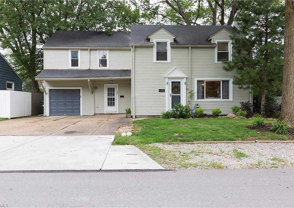 1st image of 144 Oakwood Dr