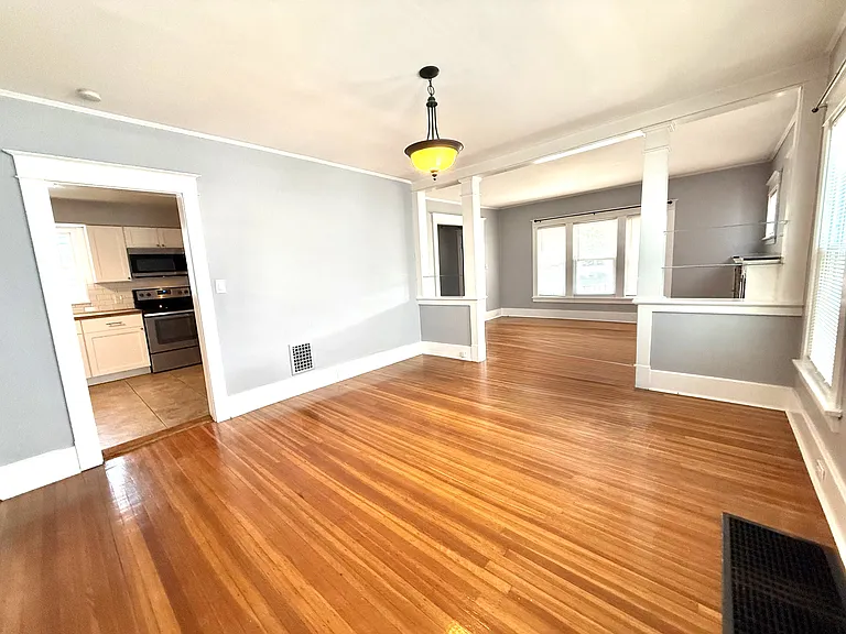 111 Lovering Ave #B — Photo 4