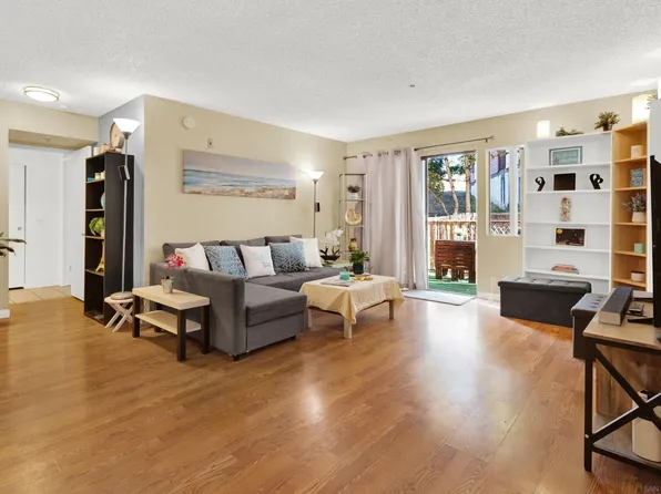 5980 Dandridge Ln Unit 207, San Diego, CA 92115