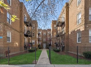 1449 W Victoria St APT 3B, Chicago, IL 60660