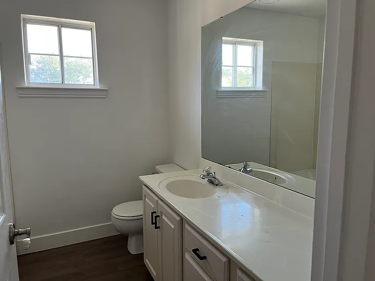 278 E 4840 N — Photo 37