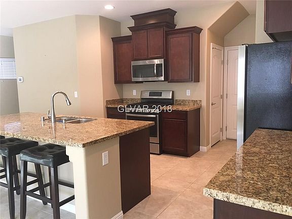 3rd image of 3708 Gilmore Creek St