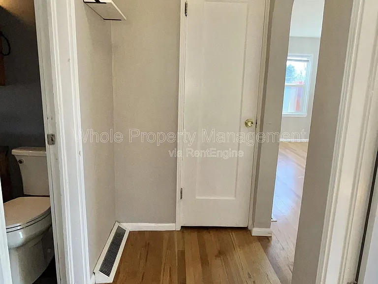 4360 Saint Paul St — Photo 17