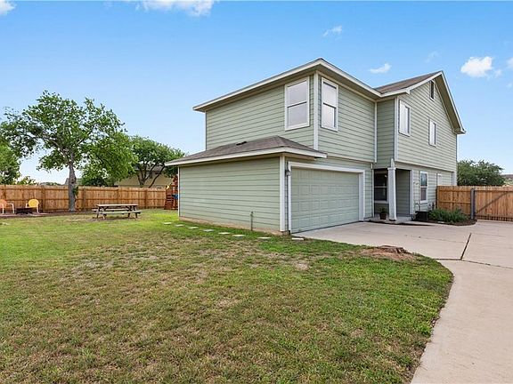 2nd image of 2346 Bluffstone Dr