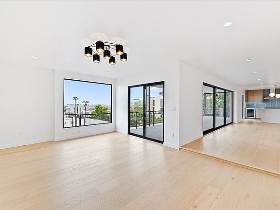 5th image of 1210 Larrabee St APT 9