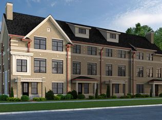 121 N Columbia St UNIT 31, Naperville, IL 60540